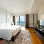 Ibeach Seaview Centre Apartment