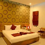 Red Diamond Hotel