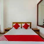 Khách Sạn Sunshine Beach OYO 119