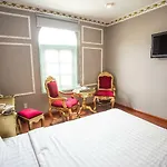 Phố đi bộ Bùi Viện
