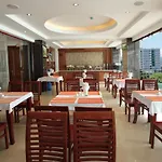 Golden Sand Hotel