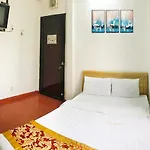 Queen 7 Hotel