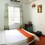 Queen 7 Hotel