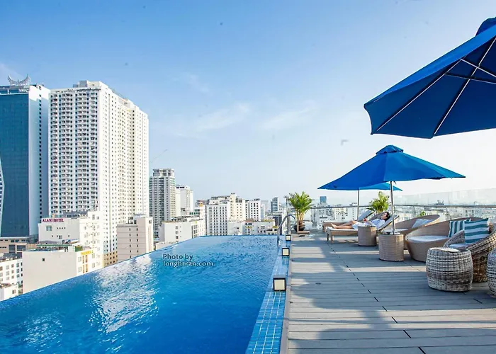 Grand Ocean Luxury Boutique - Infinity Rooftop Pool