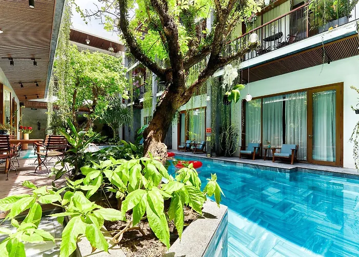 Tam House Villa Hotel