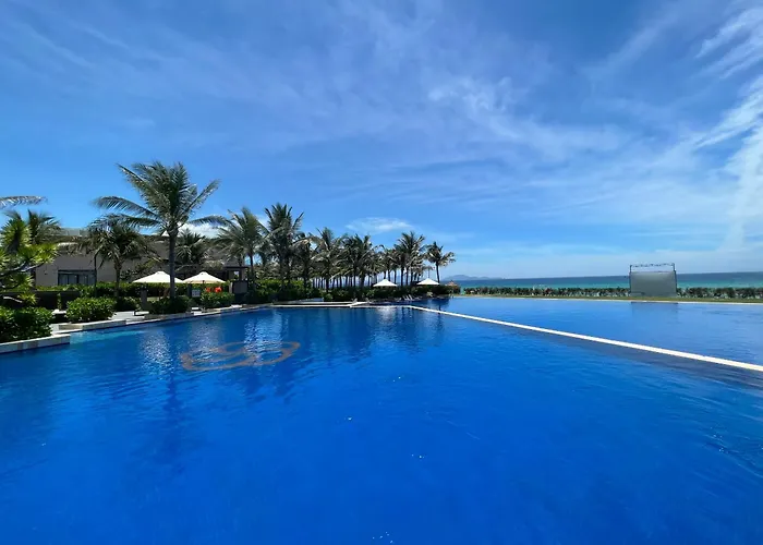 Sea View Villa In Wyndham Garden Cam Ranh