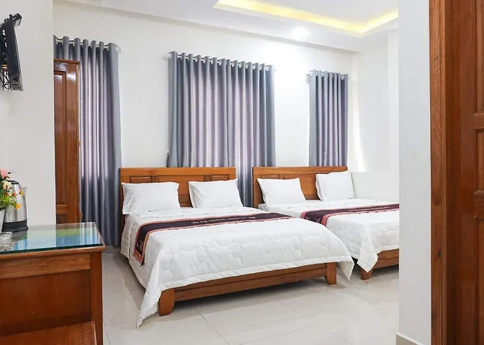 Le Quan Hotel
