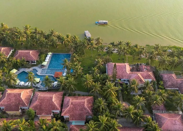 Vinh Hung Riverside Resort&Spa