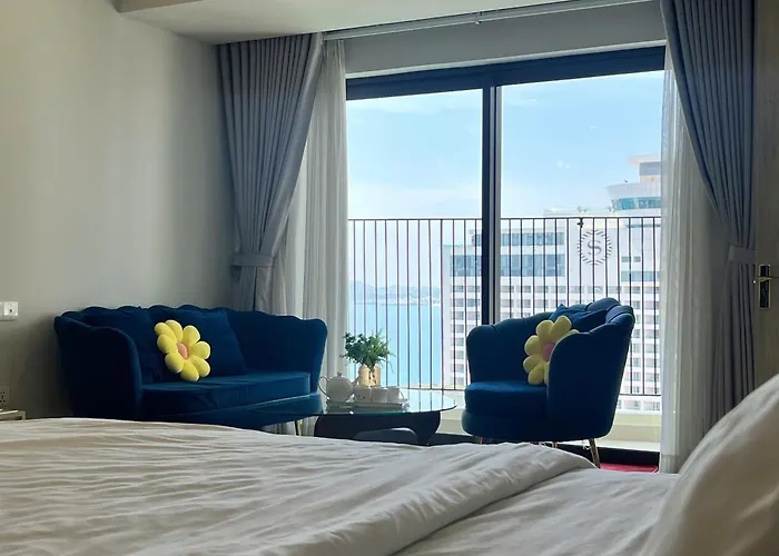 Two Connecting Studios With Ocean View At Center