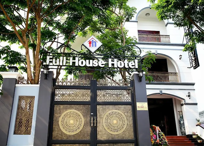 Full House Hotel