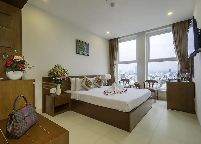 Golden Light Da Nang Hotel