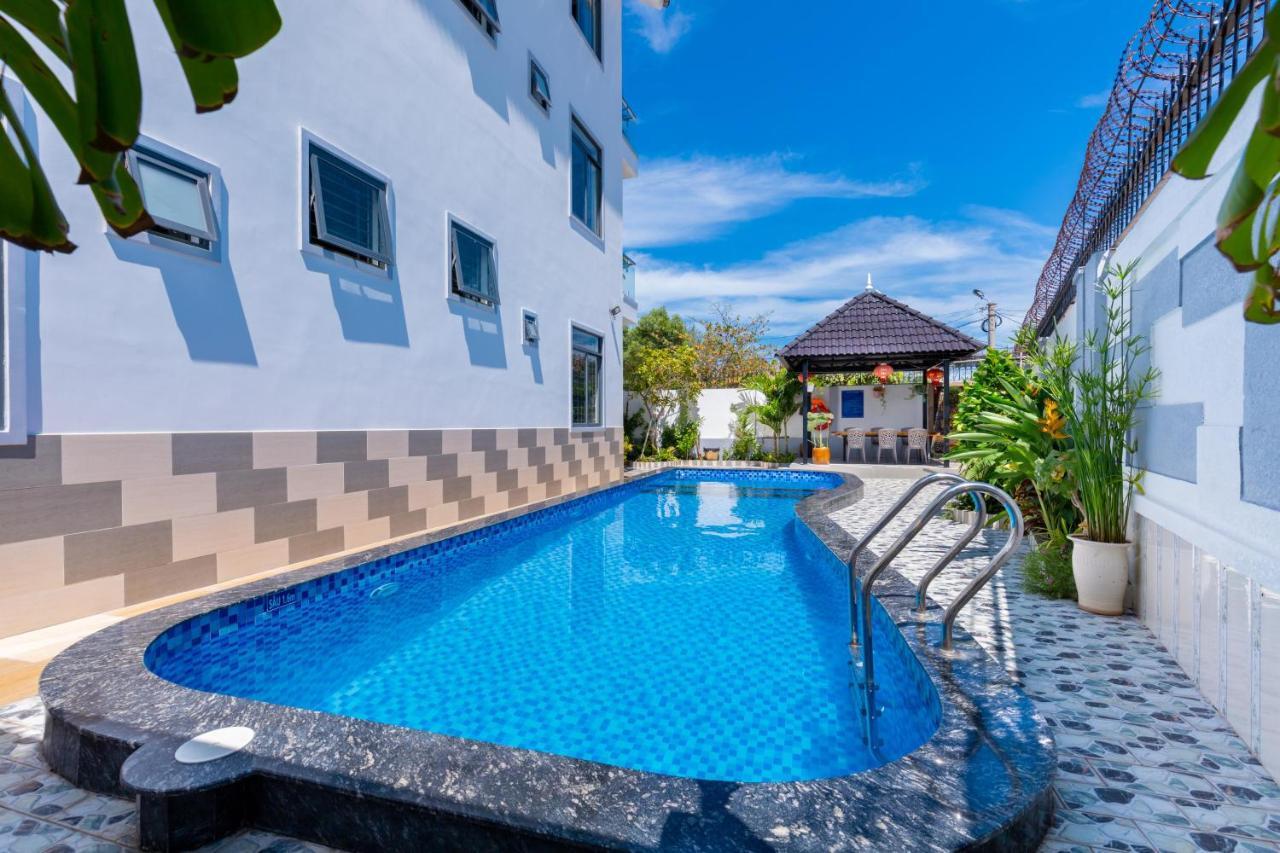 Palm 28 - In Vungtau Pool, Karaoke, Bida