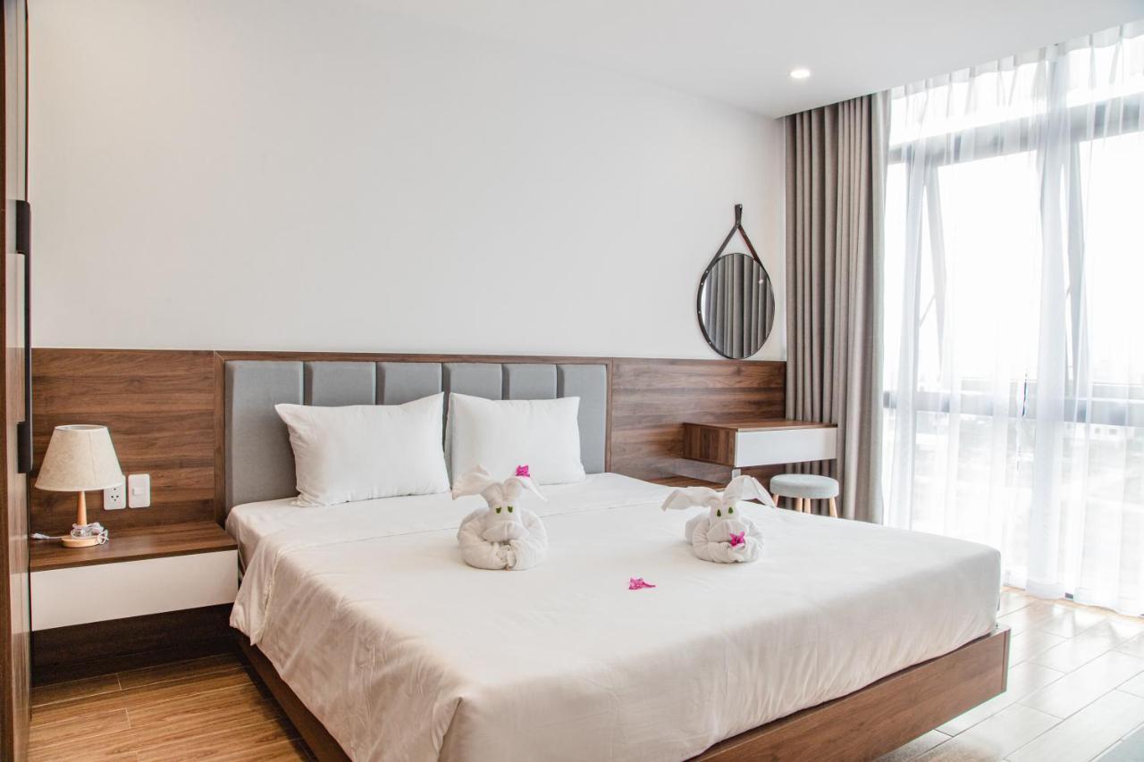 Laurel Apartment *