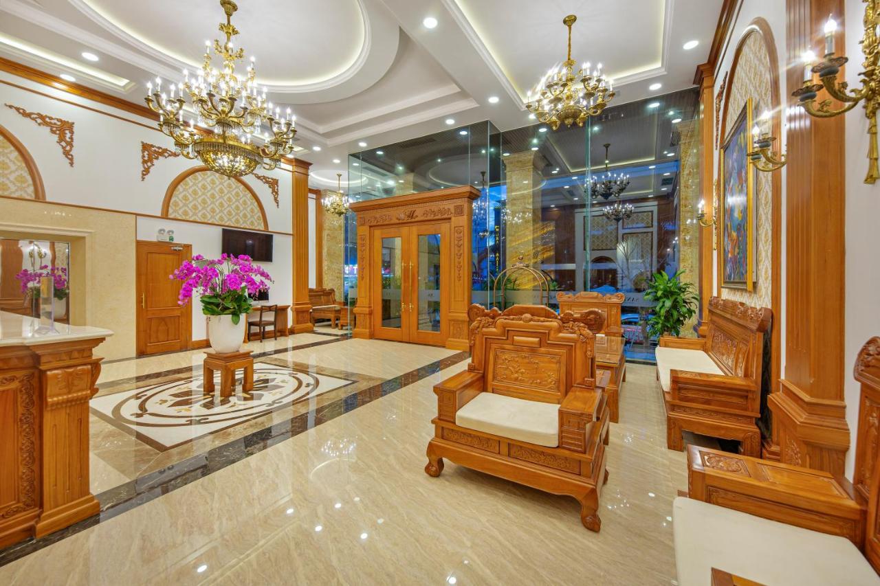 Santa Luxury Hotel Da Nang
