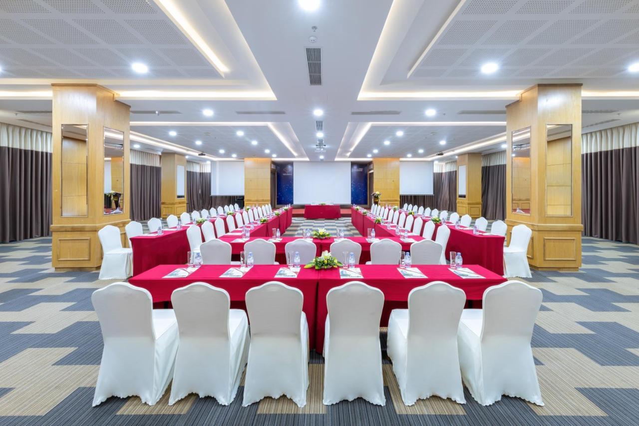 Hotel Serene Beach Hotel Danang 4*
