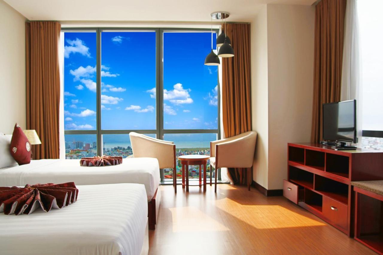 Hotel River