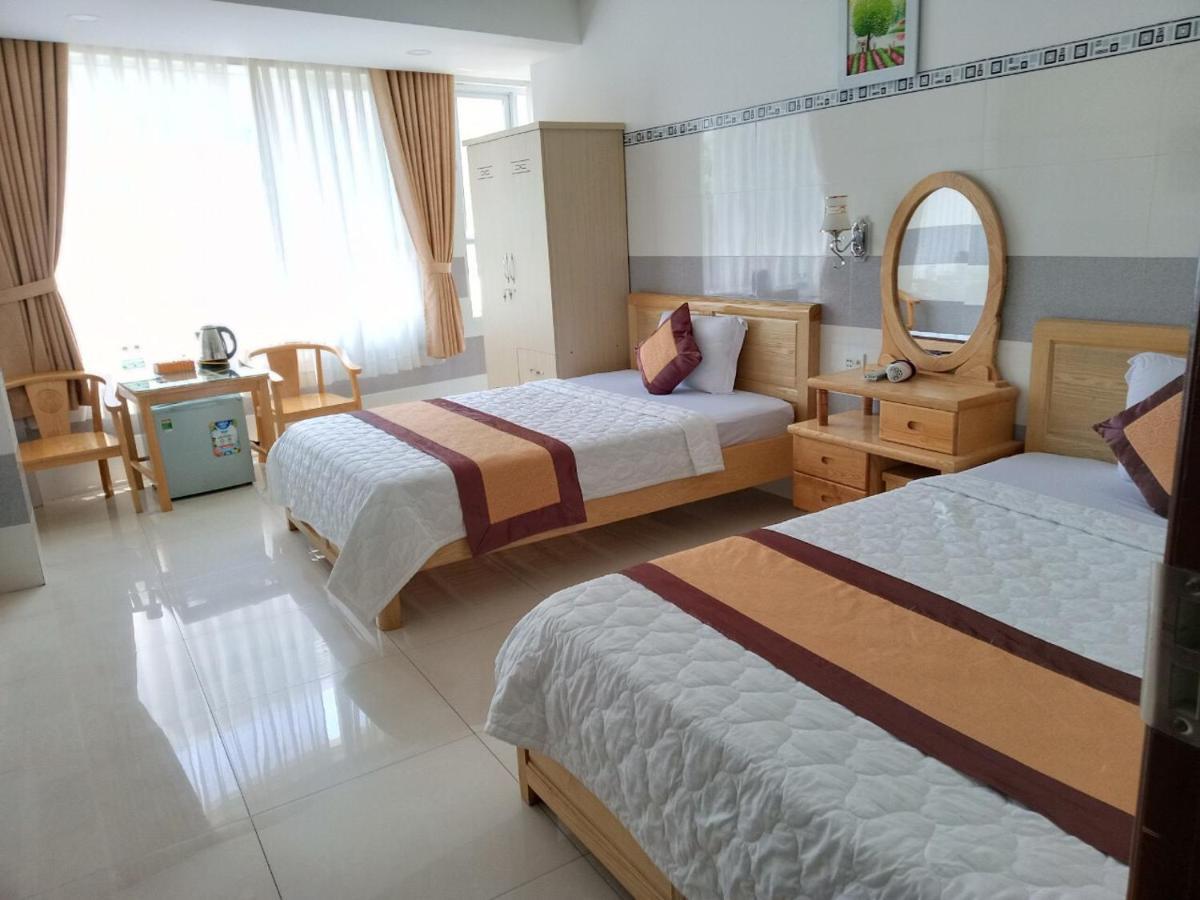 Khach San Flower Sky Hotel