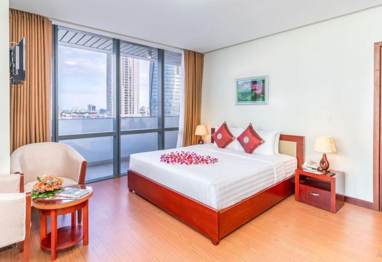 Hotel River 3*