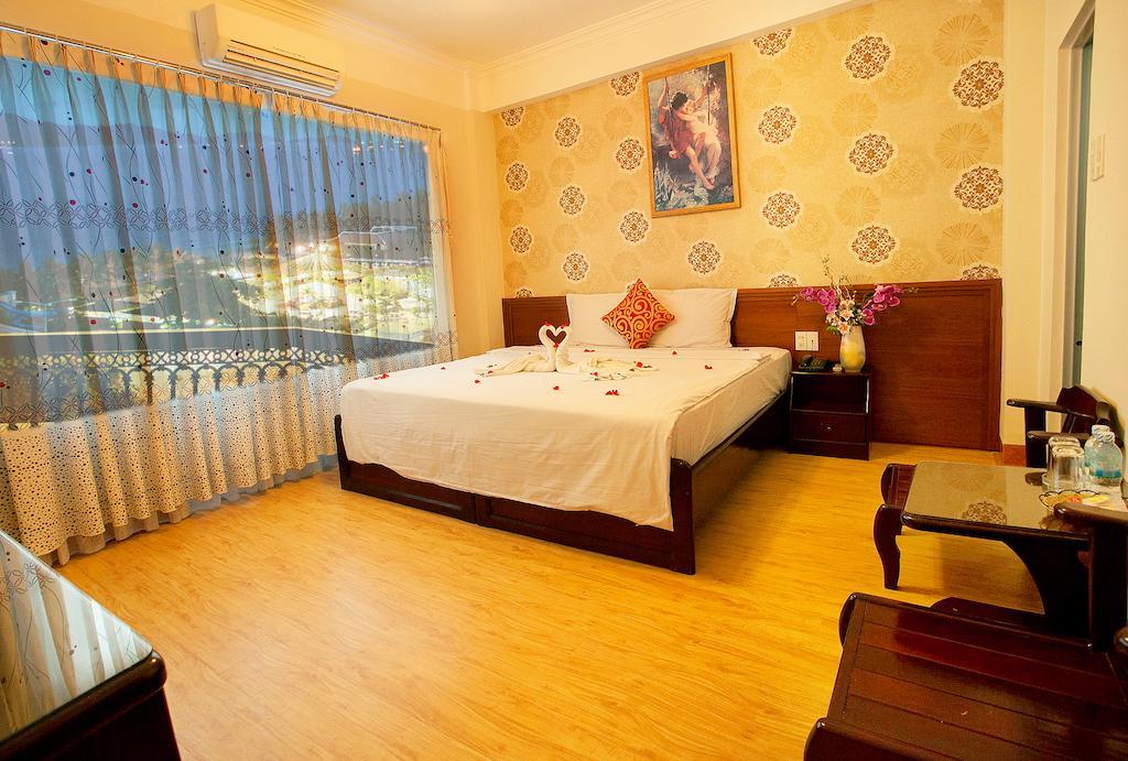 Galaxy 2 Hotel