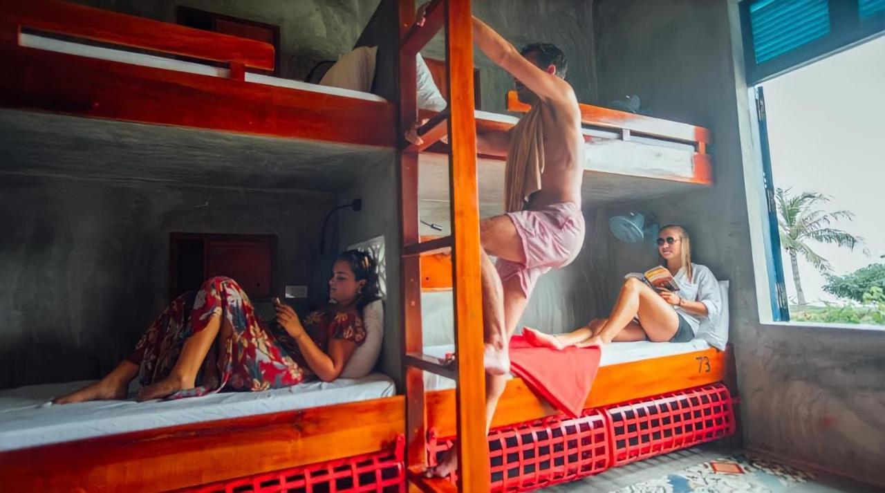 Hostel Vietnam Backpacker Hostels - Ninhvana *