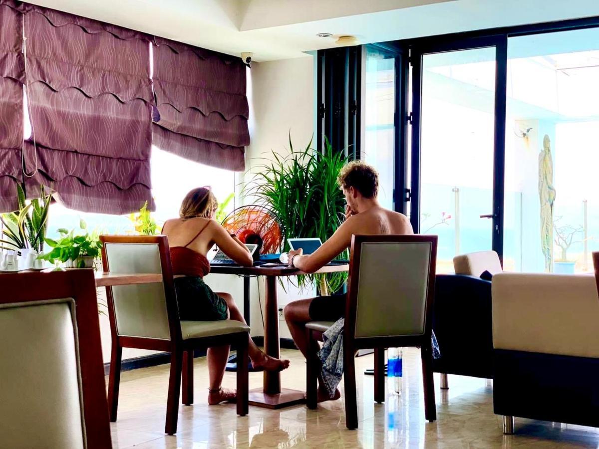 Sea Phoenix Hotel