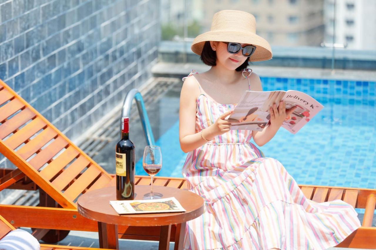 Delicate Hotel 4*