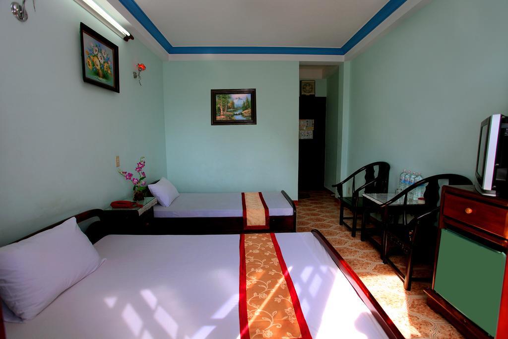 Blue Sky Hotel