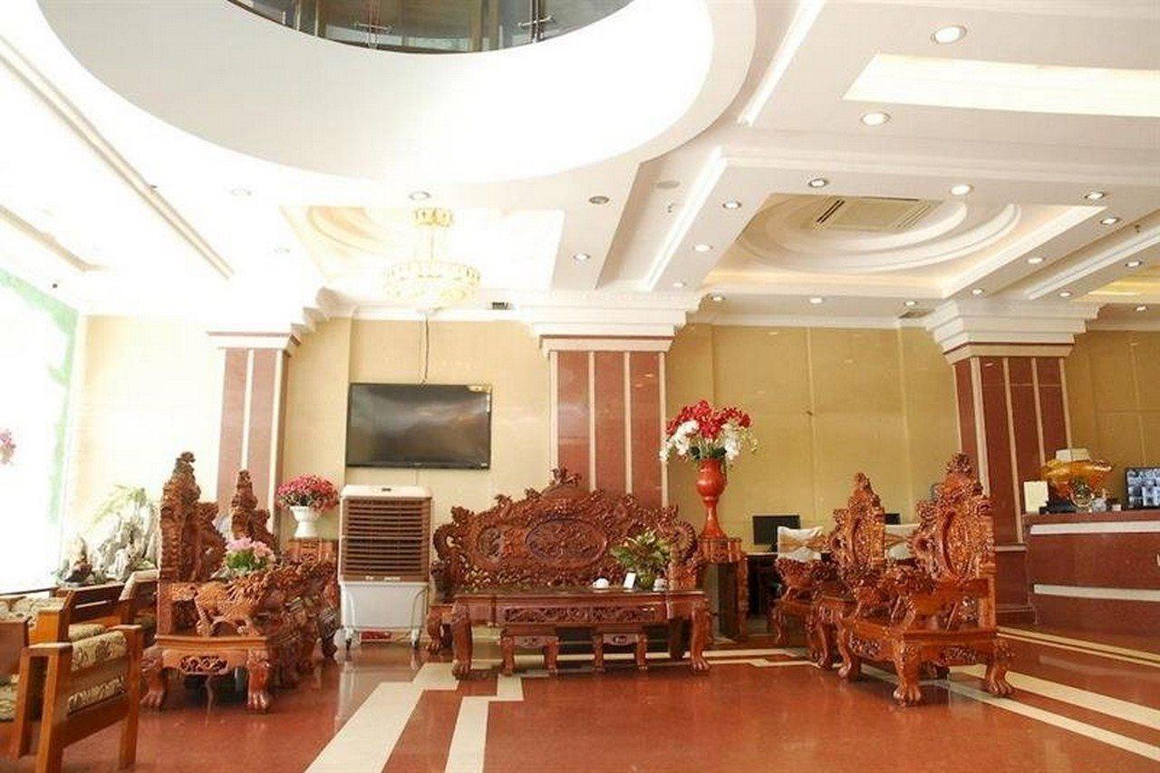 Hotel Adina 3*