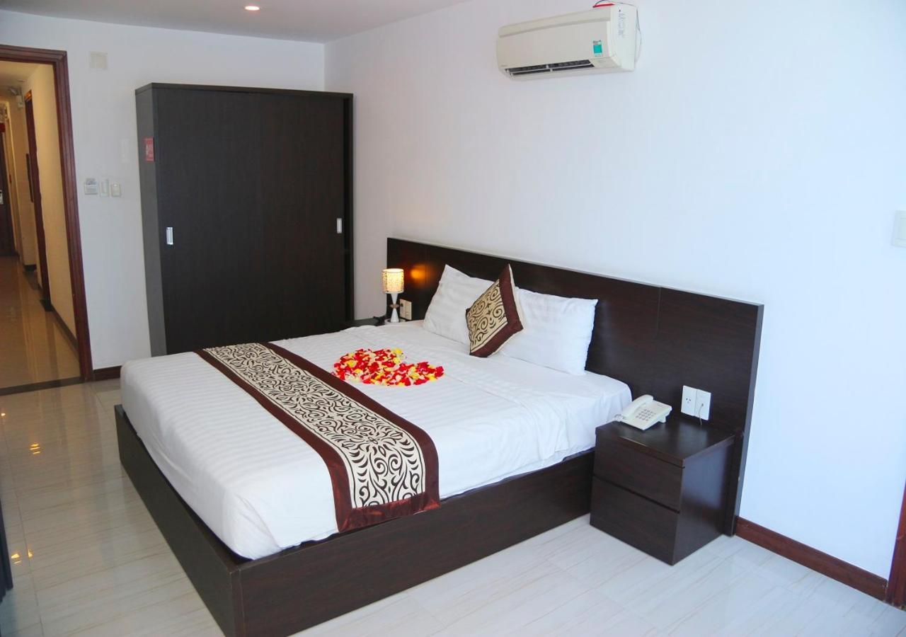 Lucky Star Hotel