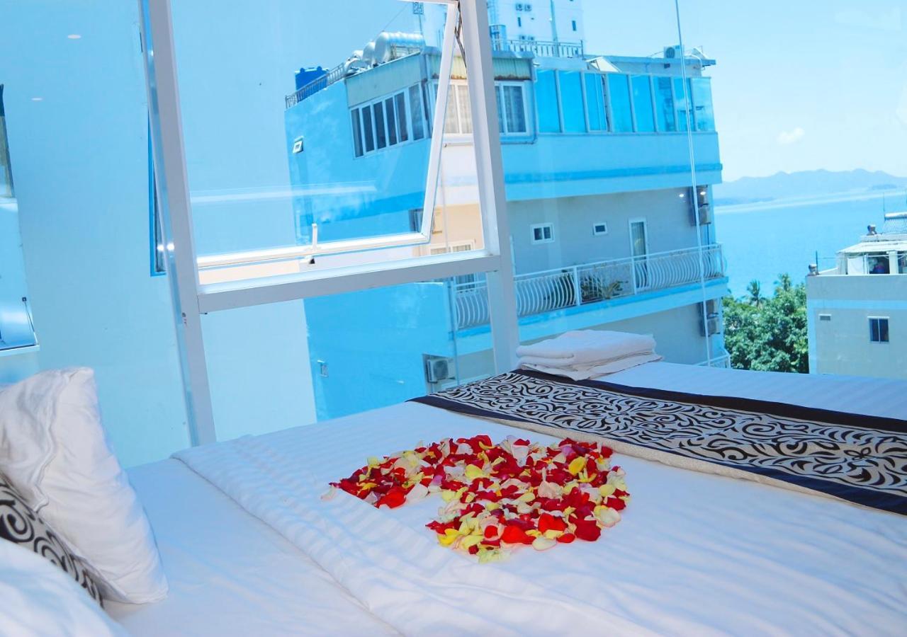 Lucky Star Hotel