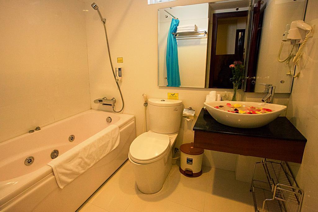 Golden Rain - Hoang Vu Hotel 3*