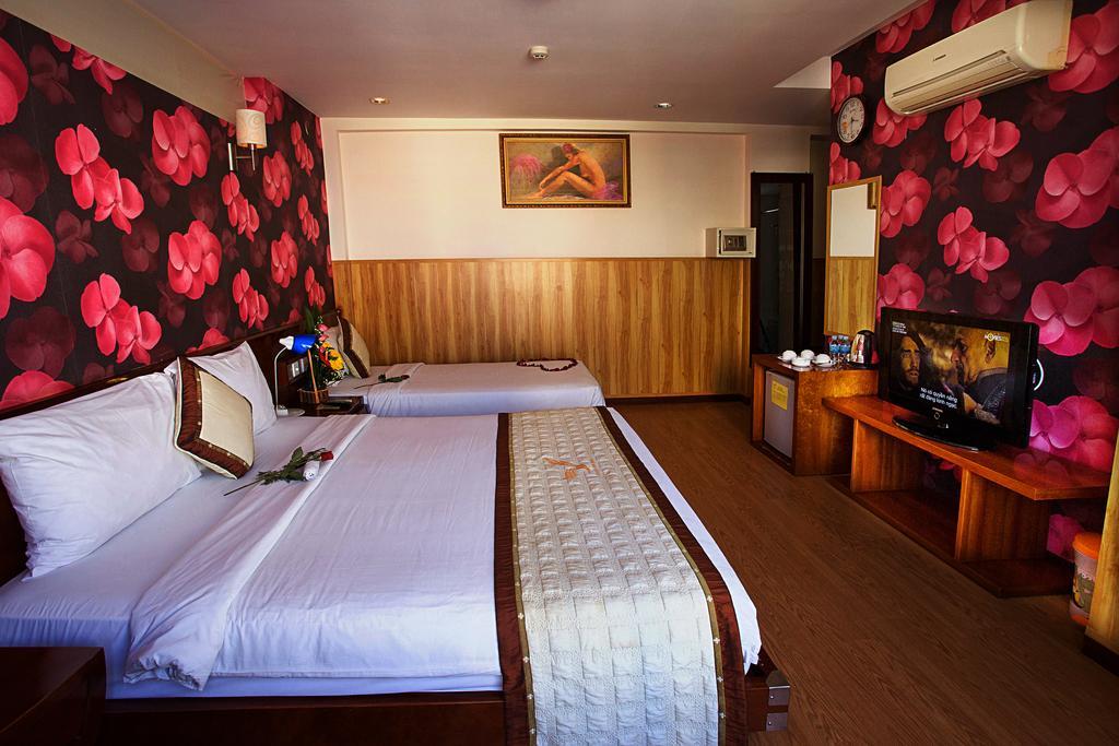 Golden Rain - Hoang Vu Hotel