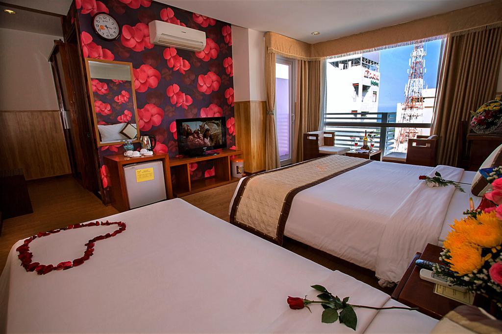Golden Rain - Hoang Vu Hotel