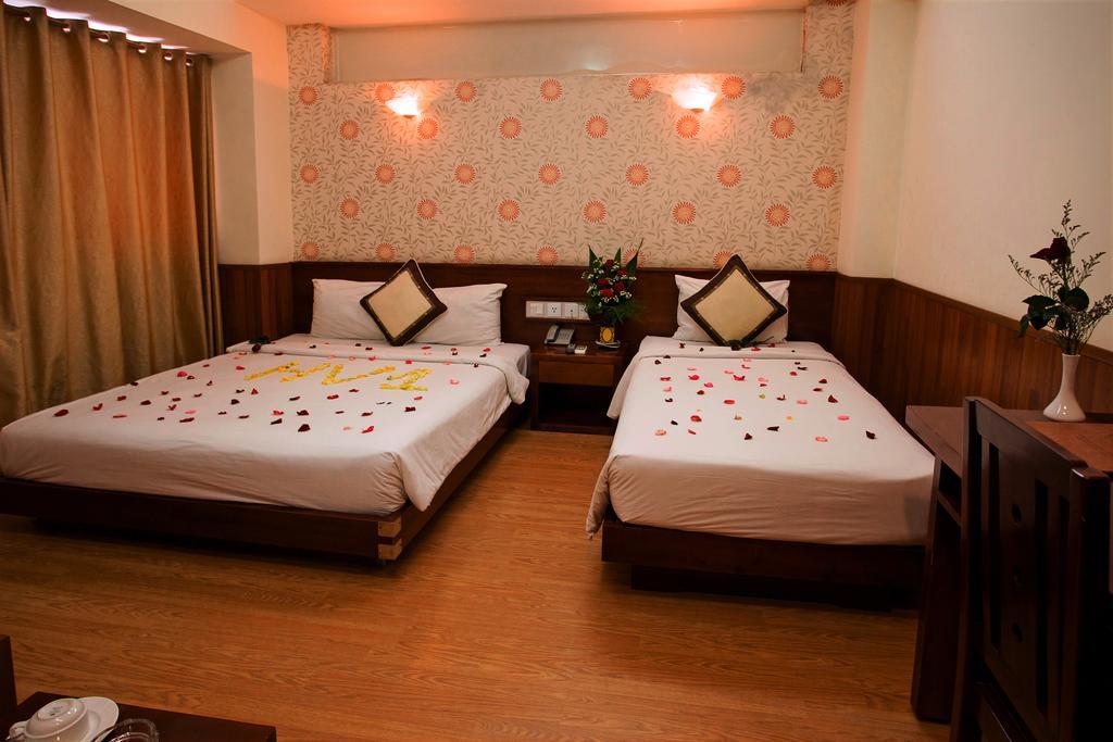 Golden Rain - Hoang Vu Hotel
