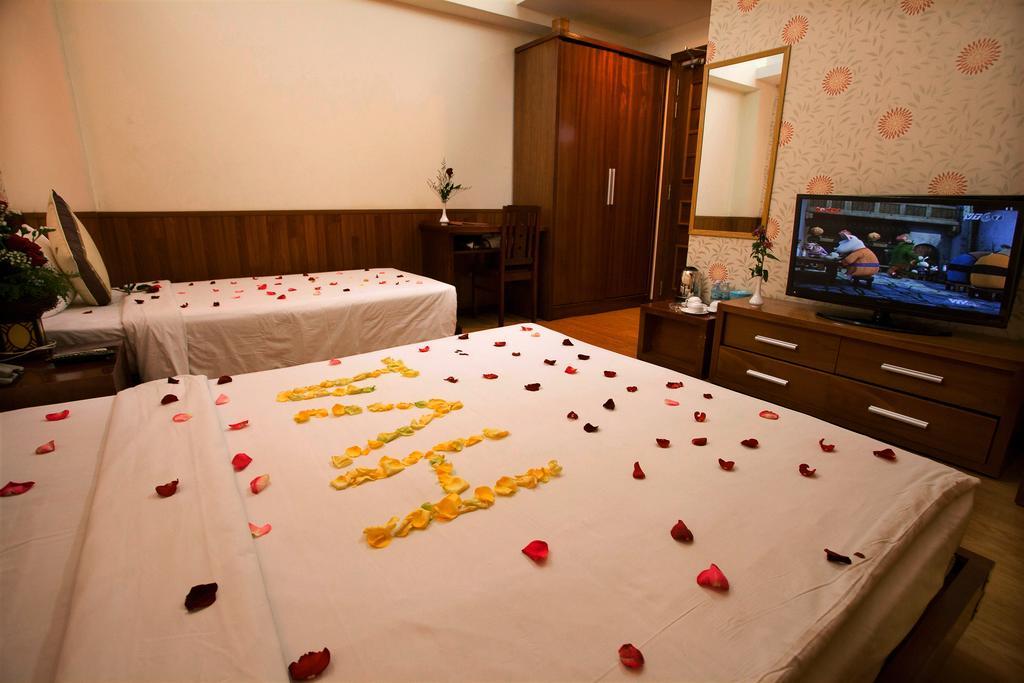 Hotel Golden Rain - Hoang Vu 3*