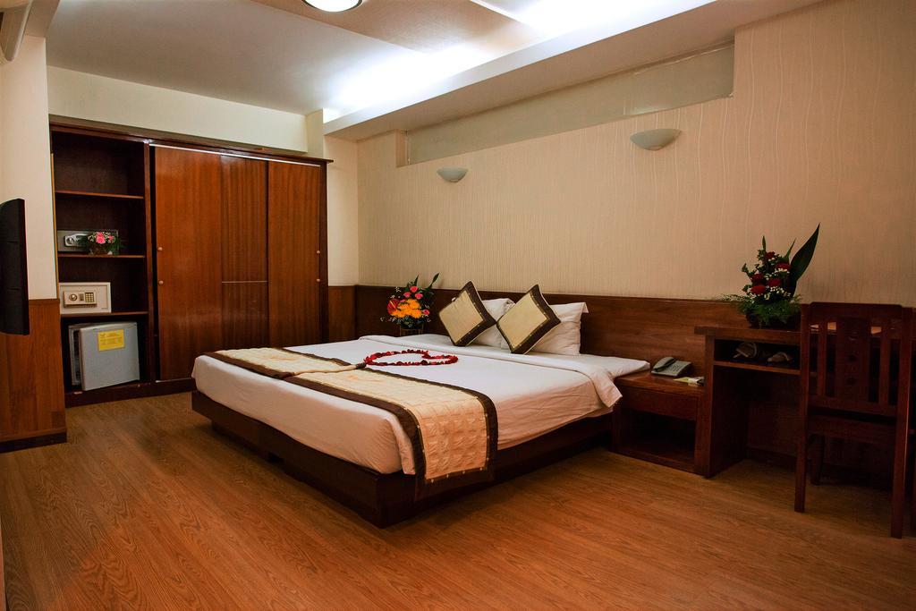 Hotel Golden Rain - Hoang Vu Nha Trang