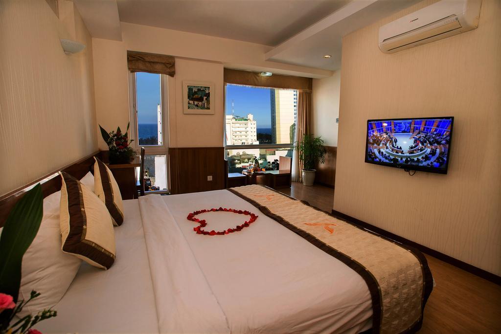 Hotel Golden Rain - Hoang Vu 3*