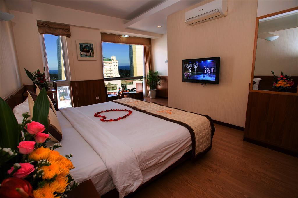 Golden Rain - Hoang Vu Hotel