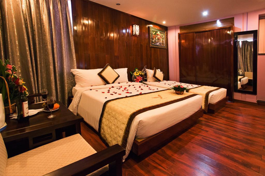 Golden Rain - Hoang Vu 3*