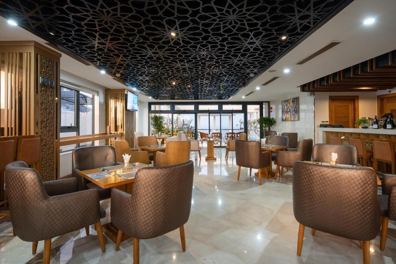 Paris Deli Hotel 4*