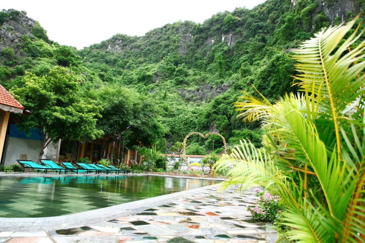Tam Coc Valley