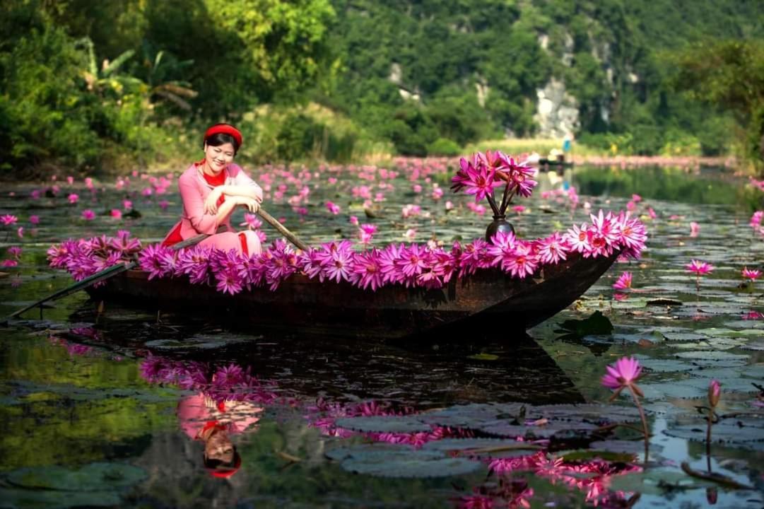 Tam Coc Valley *