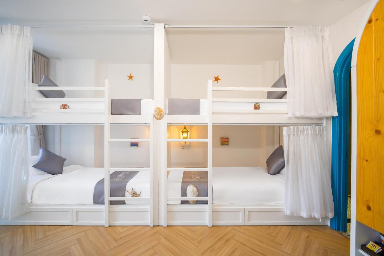 Santori And Hotel 4*