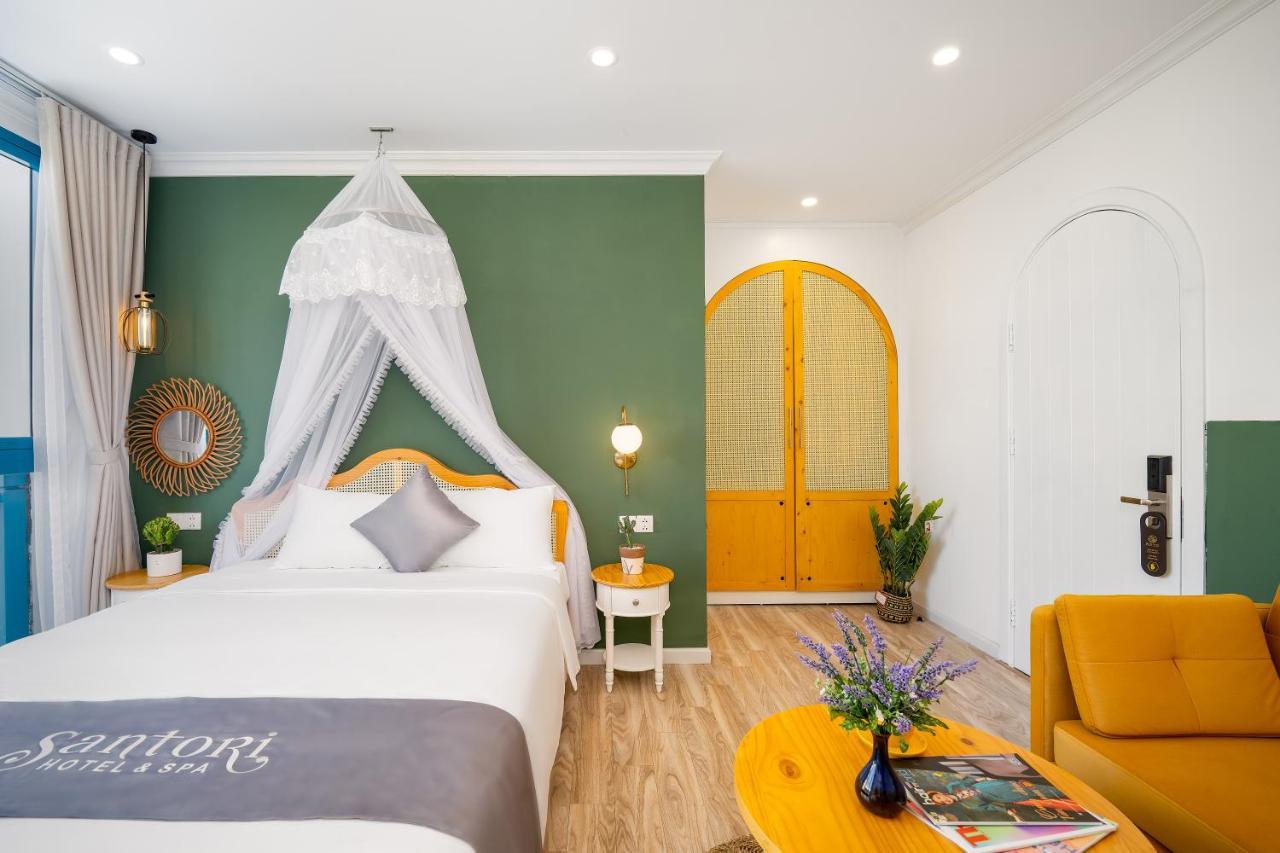 Santori And Hotel 4*