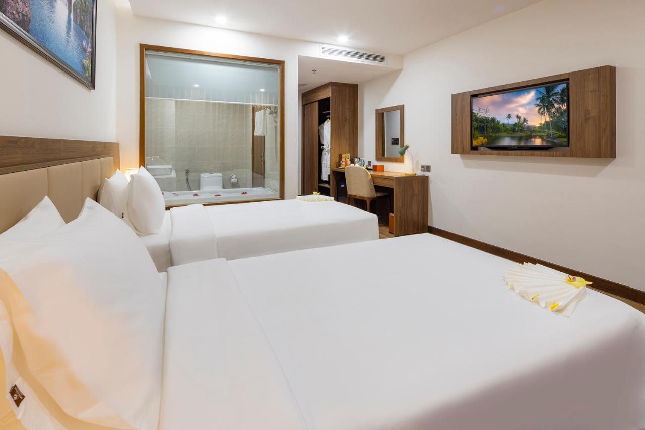 Hotel Miracle Luxury 4*