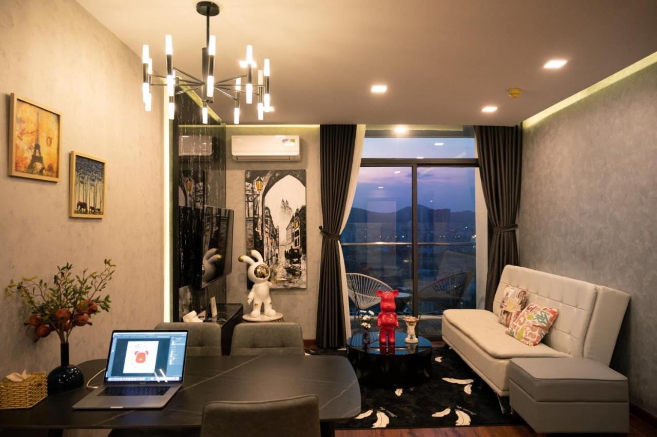Bearbrick Near Beach, Csj Tower * Vung Tau
