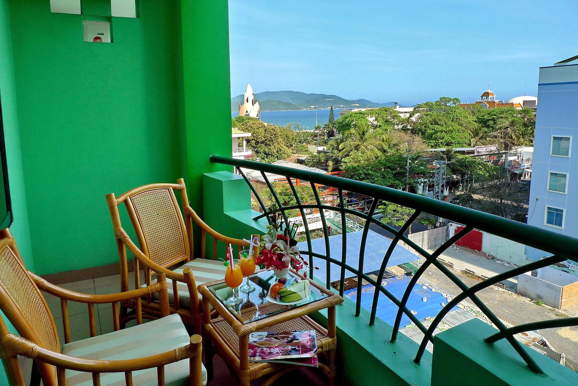 Green Hotel 3*