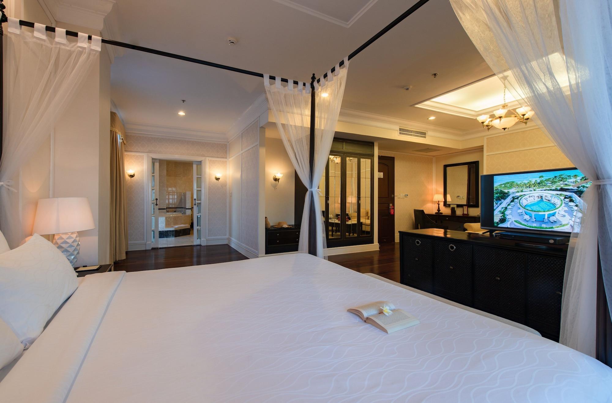 Sunrise & Hotel Nha Trang