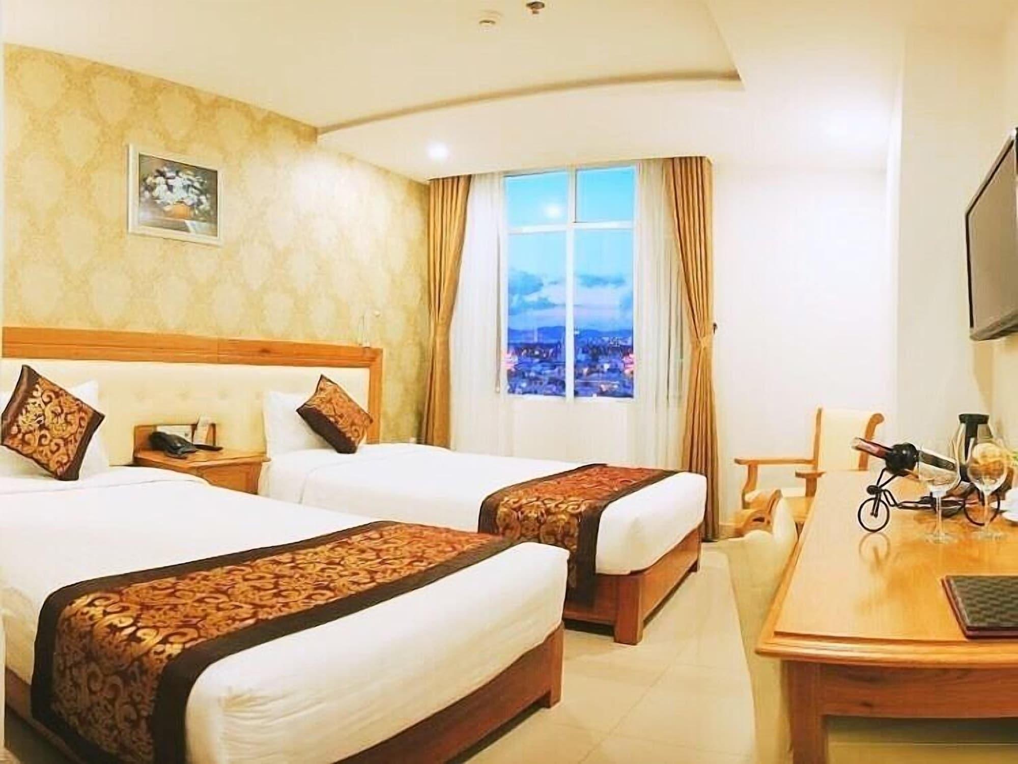 Royal Family Hotel Đà Nẵng