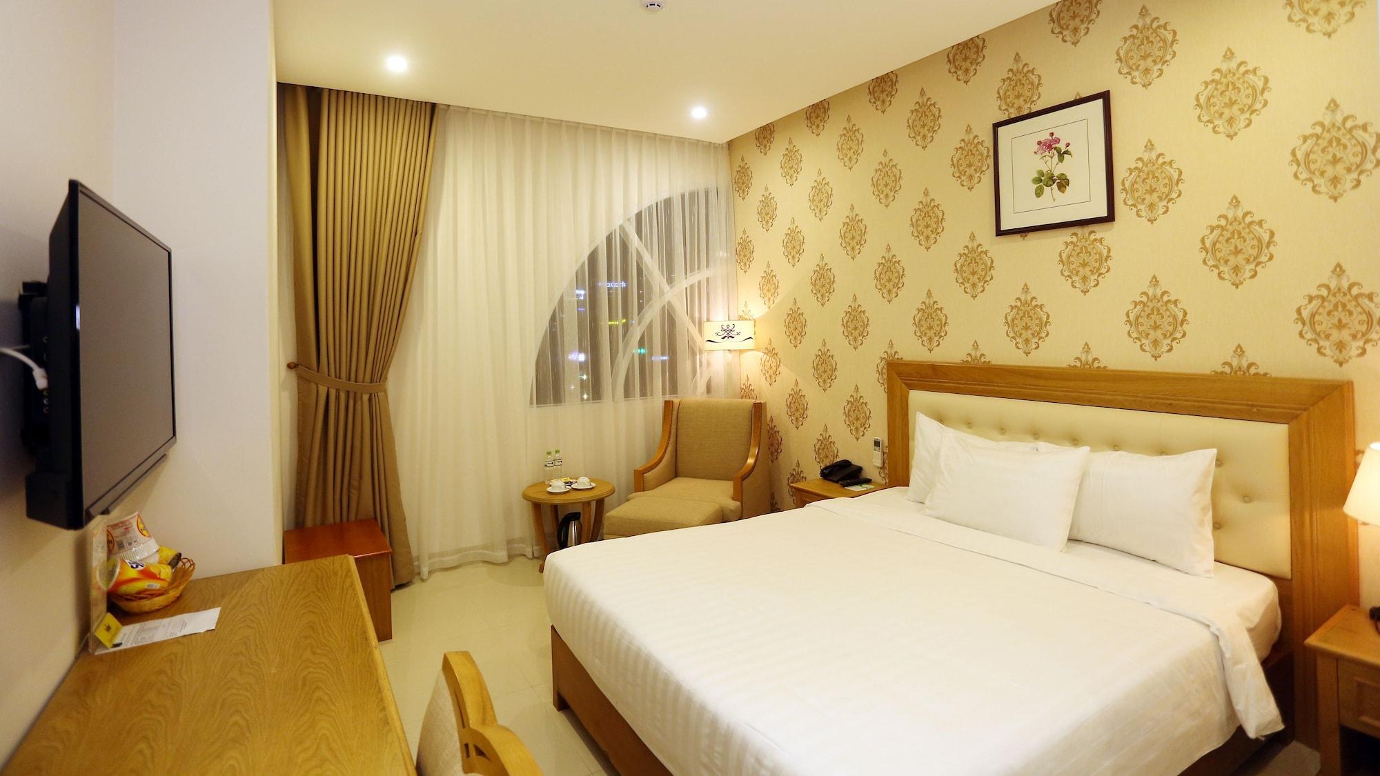 Royal Family Hotel 4*